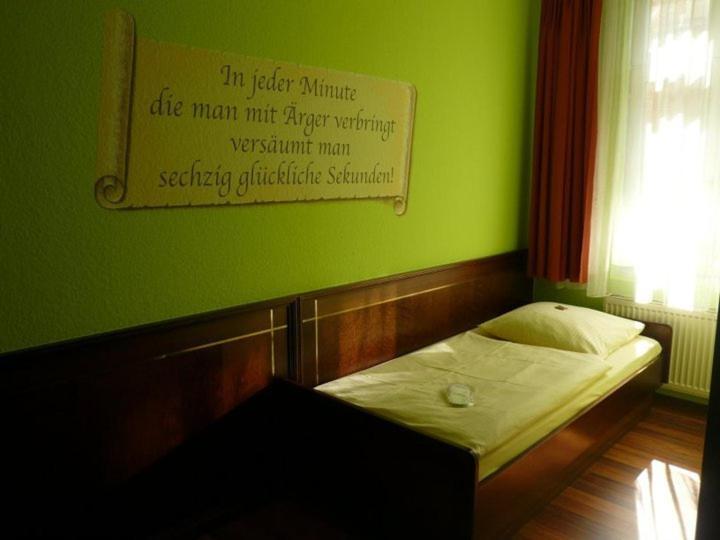 Hotel am Wilhelmsplatz Stuttgart Rum bild